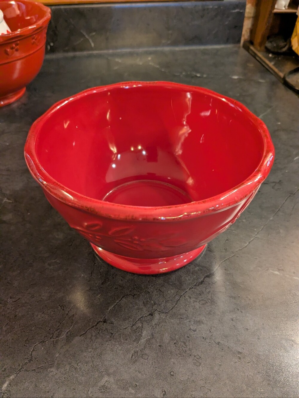 Country Kitchen Red Bowls & Floral Lidded Sugar Bowl 3-Piece Lot - Picture 9 of 10